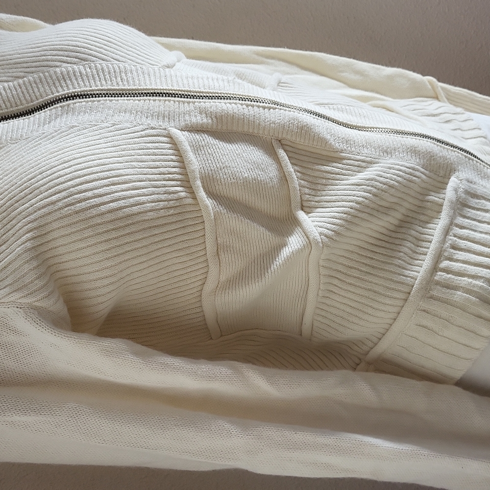 White sweater 🥼 - Picture 8 of 8